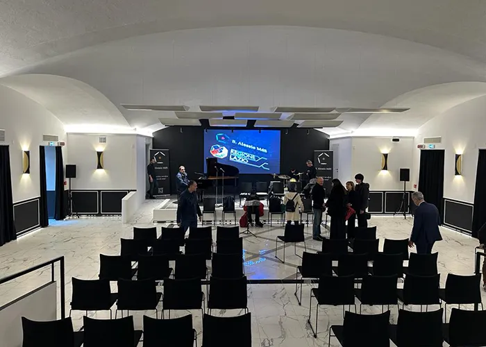 soundproofing-of-theatres-and-cinemas