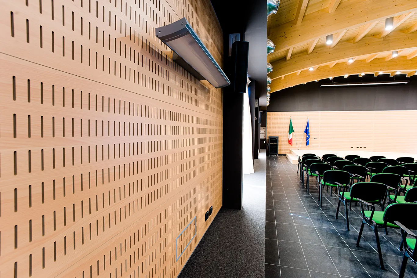 soundproofing-for-auditoriums